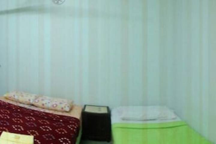 Room 3 of 21