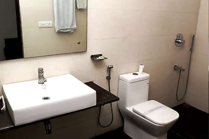 Room 15 of 24