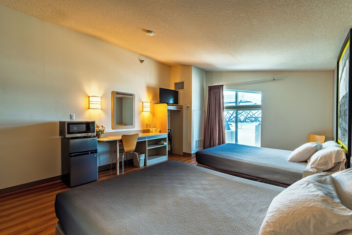 Room 10 of 53