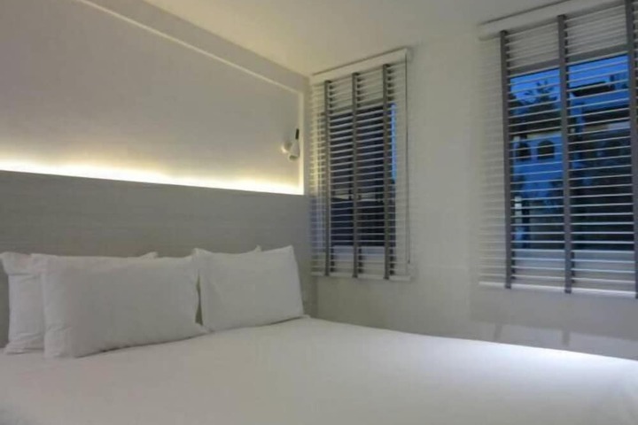 Room 18 of 39
