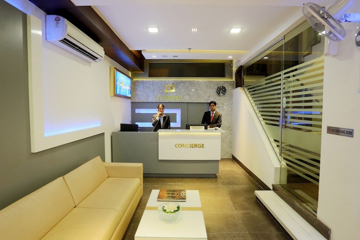 Entrance & Lobby