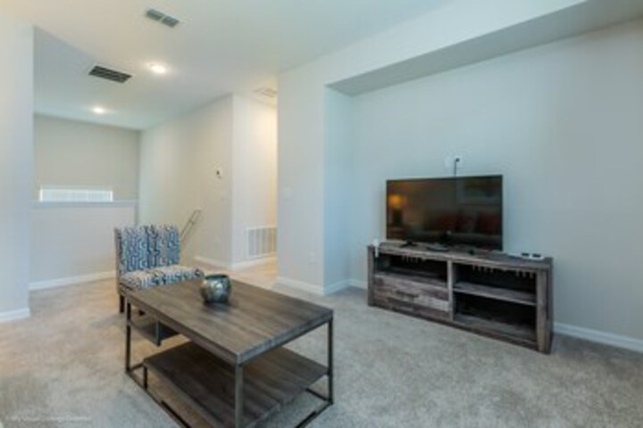 Room 45 of 136