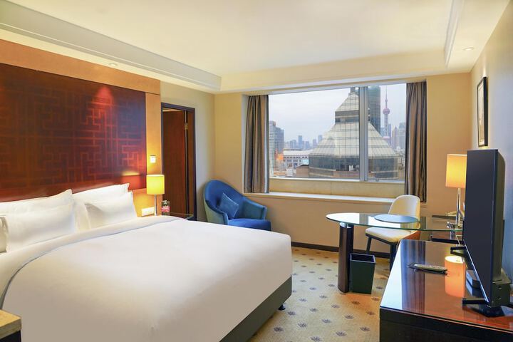 Room 42 of 156