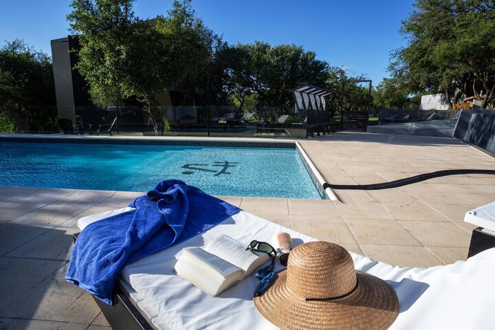 Pool 32 of 67