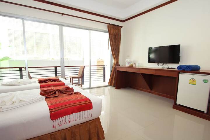 Room 26 of 65