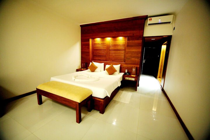 Room 6 of 49