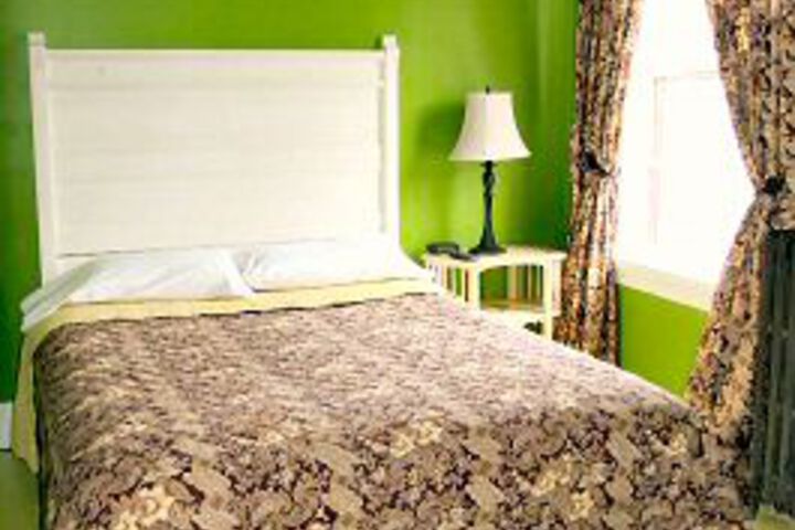 Room 8 of 20
