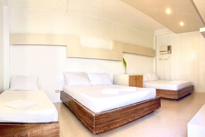 Room 5 of 42