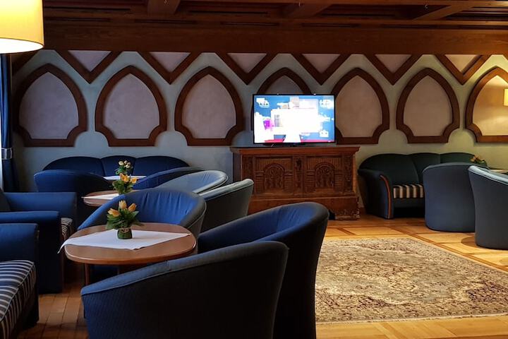 Guest Lobby