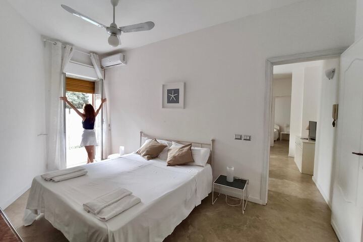 Room 7 of 40
