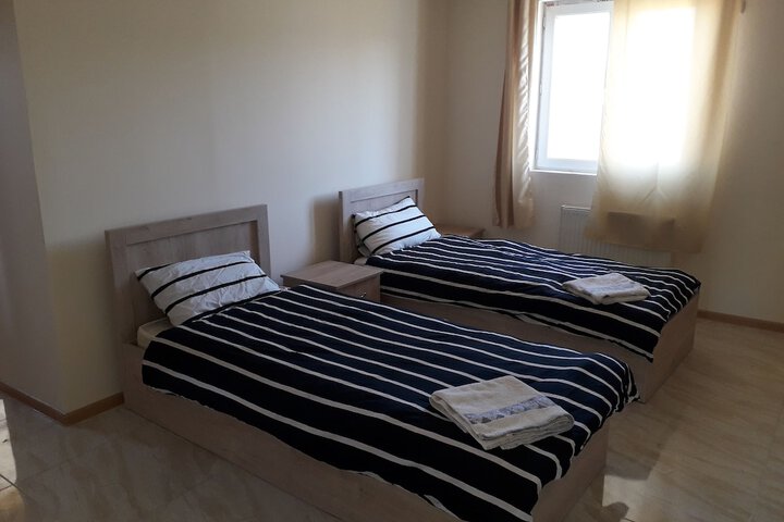 Room 9 of 26