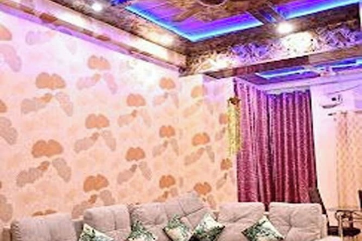 Room 14 of 26
