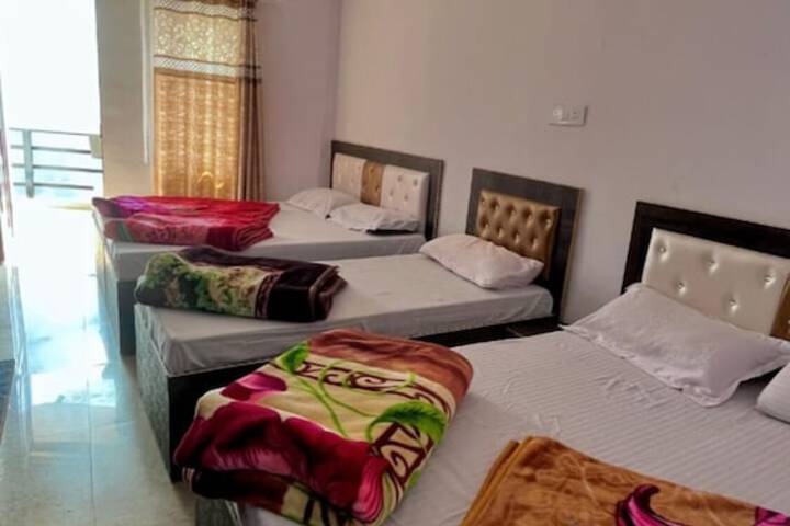 Room 2 of 6