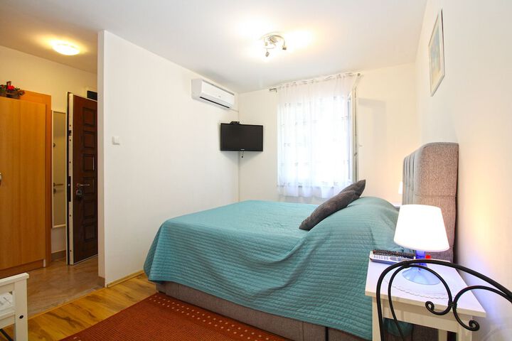 Room 3 of 15