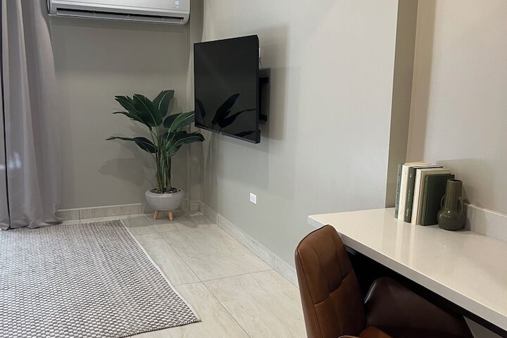 Room 7 of 27