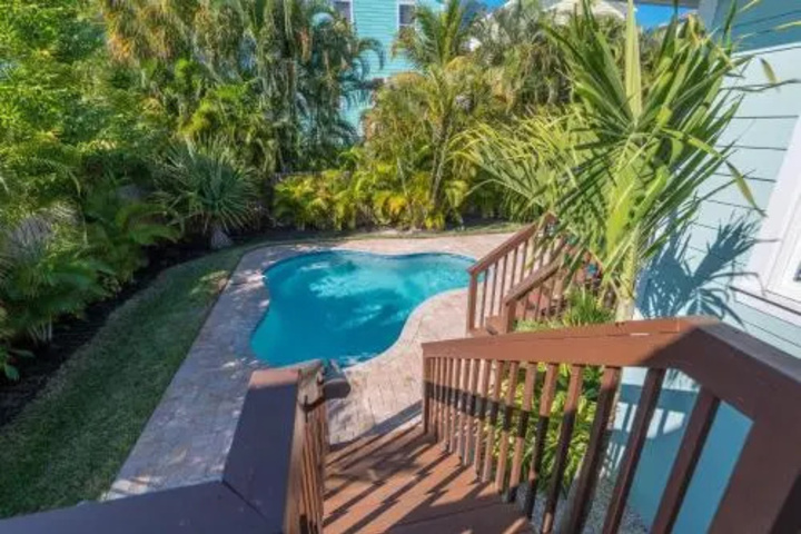 Pool 8 of 16