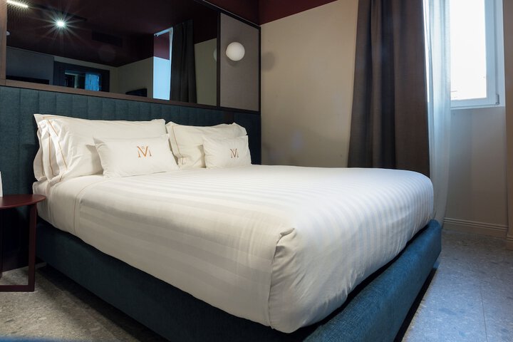 Room 40 of 99