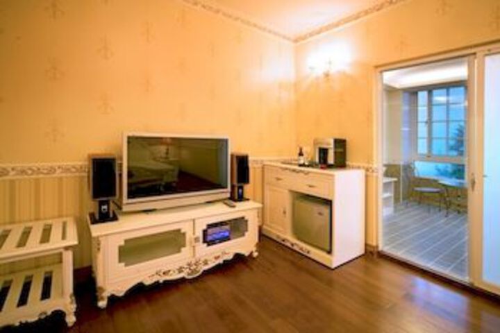 Room 20 of 23