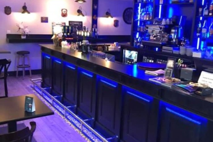 Lounge 60 of 69