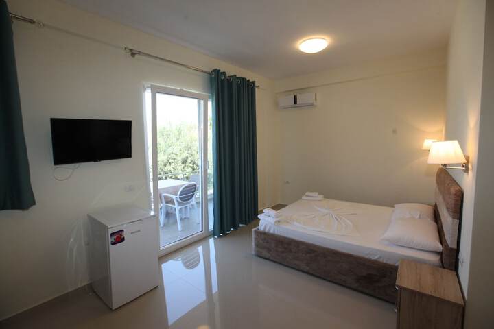 Room 7 of 156