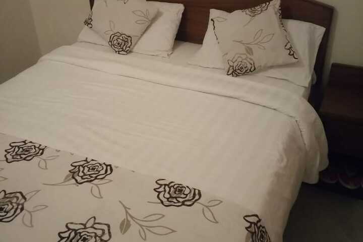 Room 3 of 17