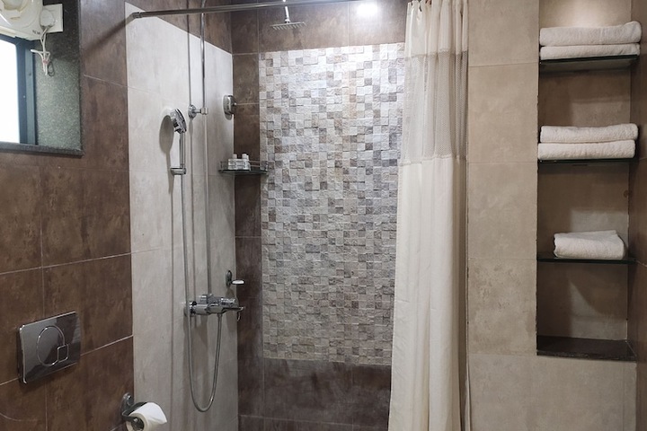 Room 52 of 72