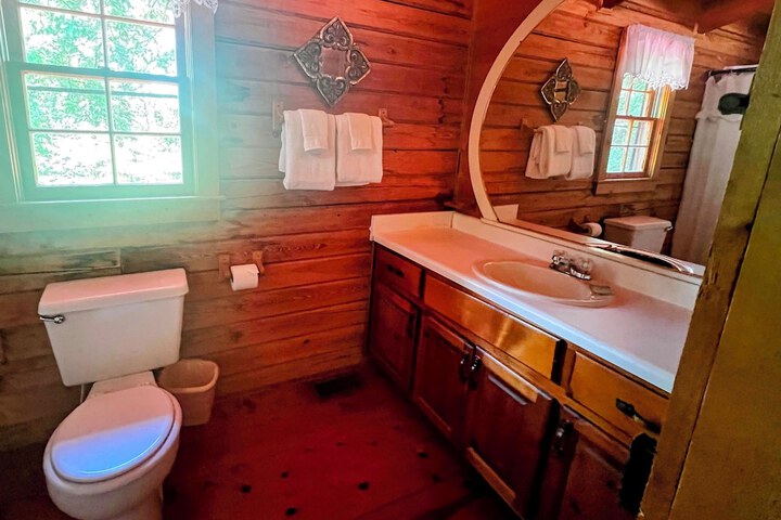 Room 251 of 299