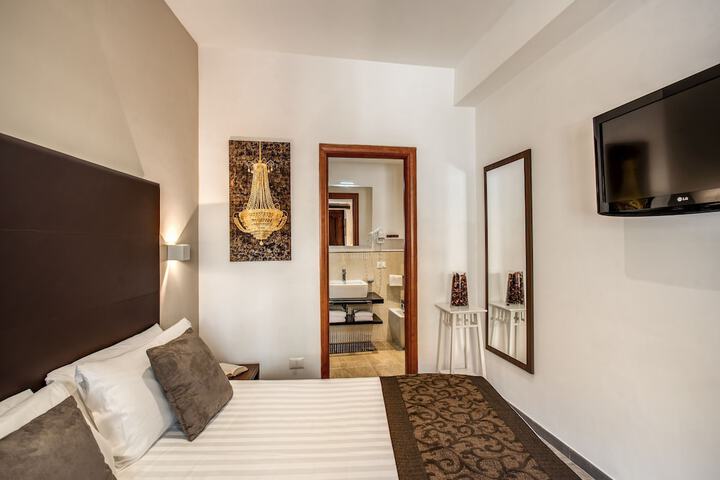 Room 40 of 147