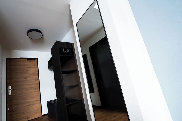 Room 16 of 24