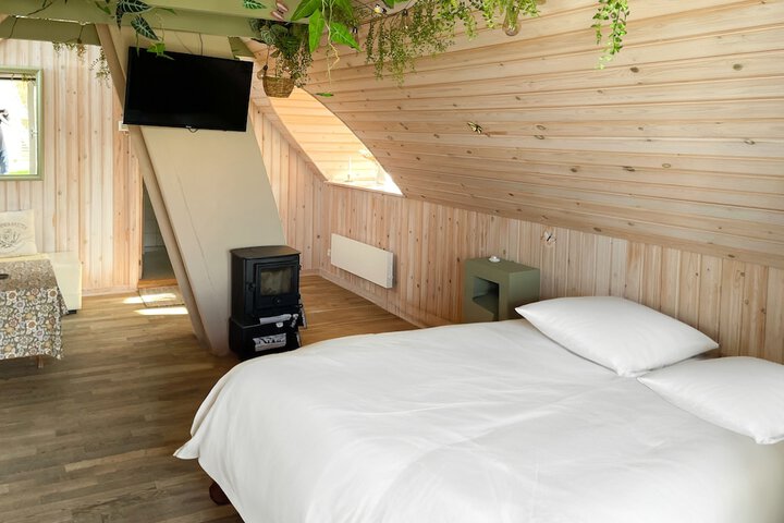 Room 3 of 35
