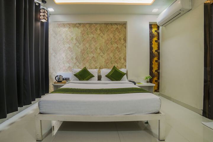Room 14 of 24