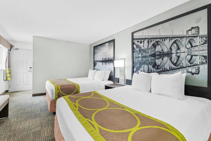 Room 7 of 40