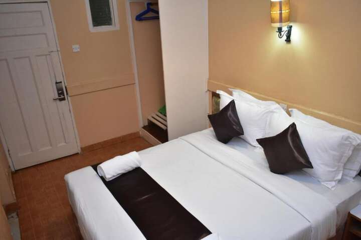 Room 7 of 50