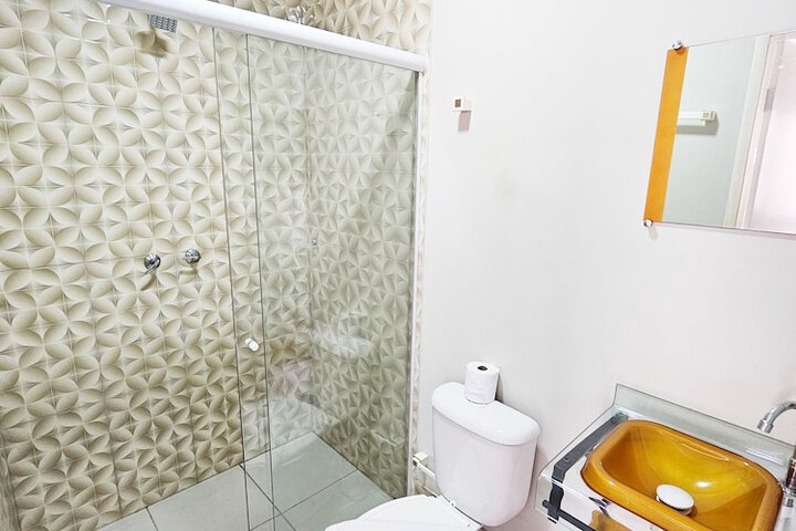 Room 5 of 11