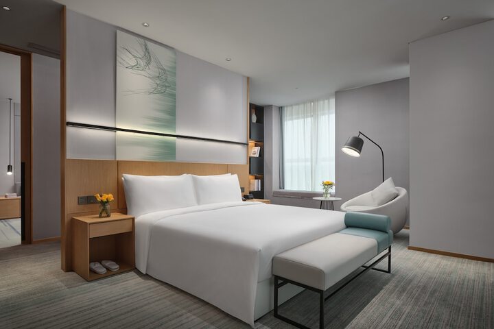 Room 7 of 10