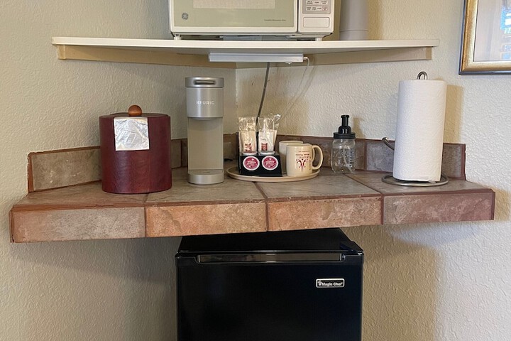 Room 13 of 30
