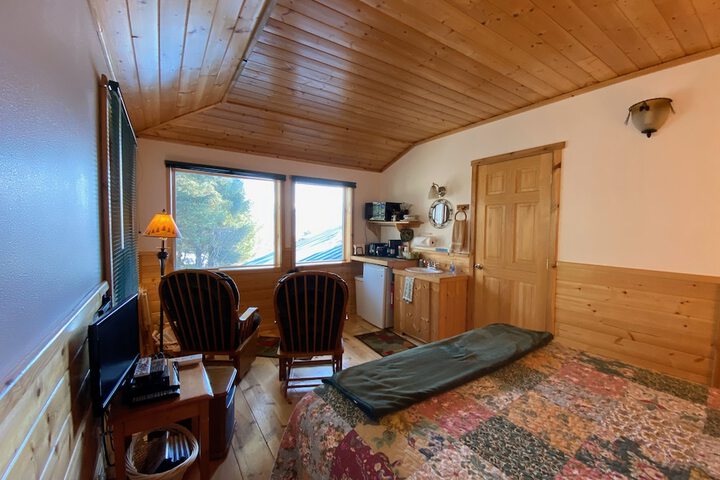Room 46 of 112