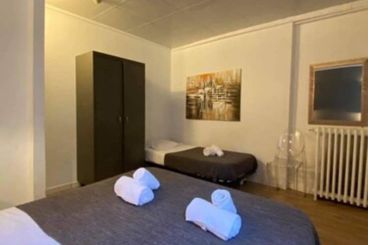 Room 8 of 41