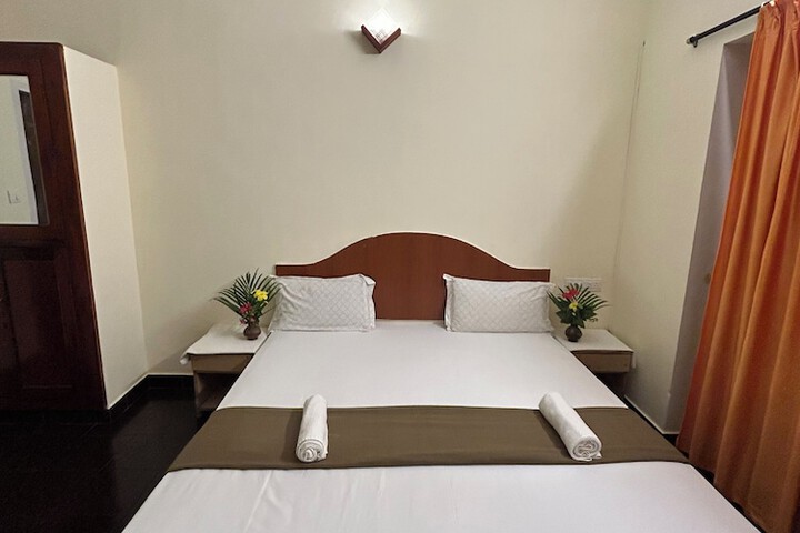 Room 25 of 44
