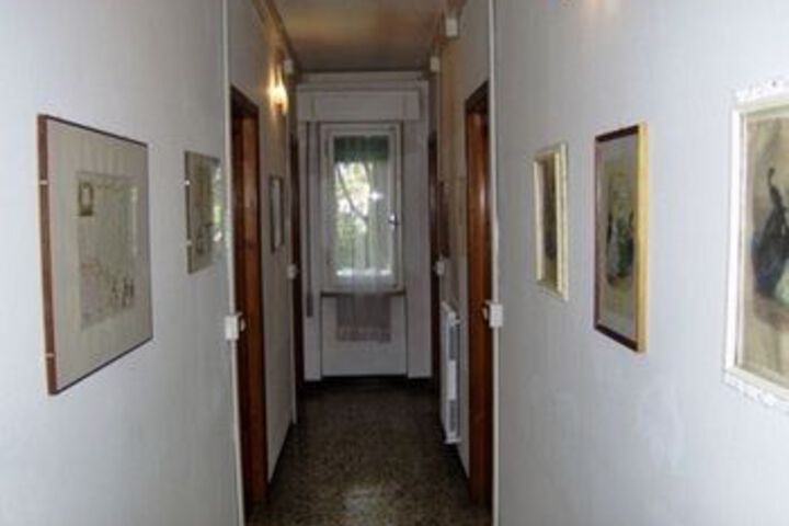 Ballroom/Hall 12 of 33