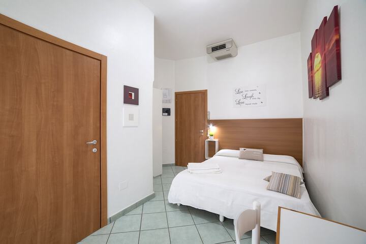 Room 22 of 36