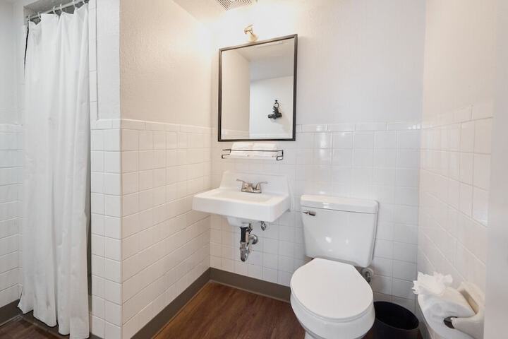 Room 15 of 22