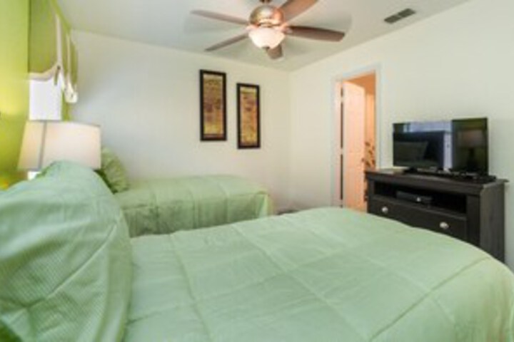 Room 29 of 40