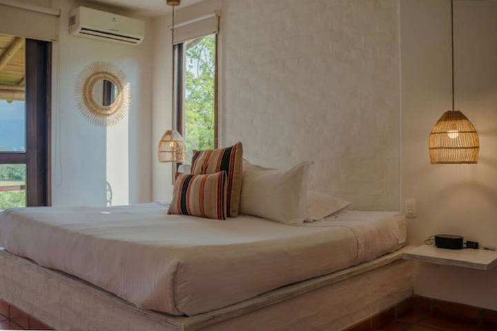 Room 5 of 34