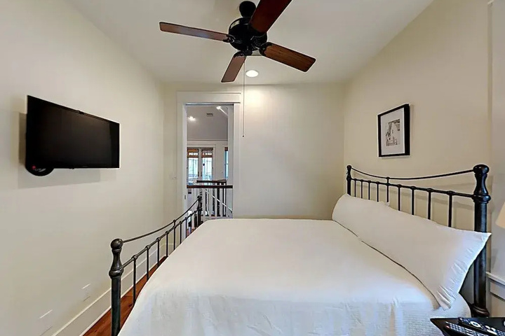 Room 3 of 14