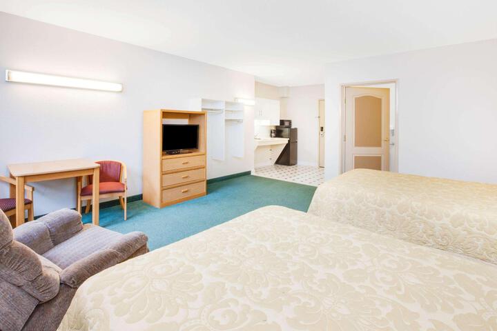 2 Double Beds (2 of 3)