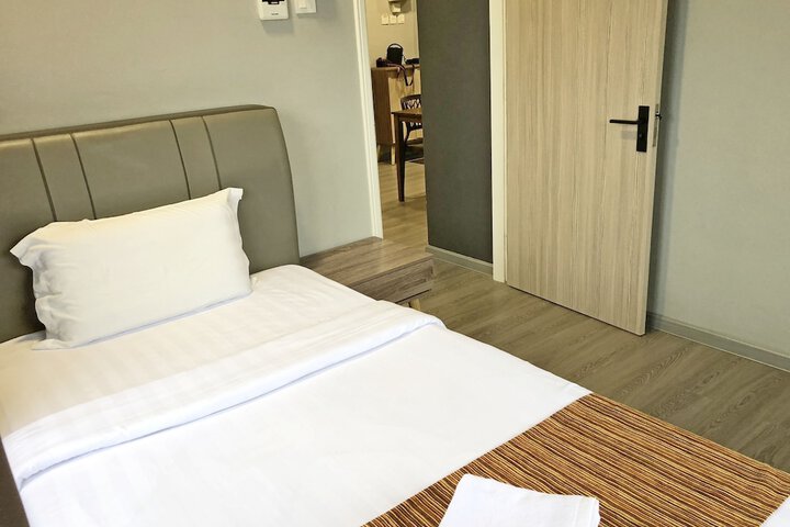 Room 5 of 71