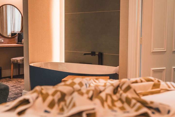 Room 26 of 60