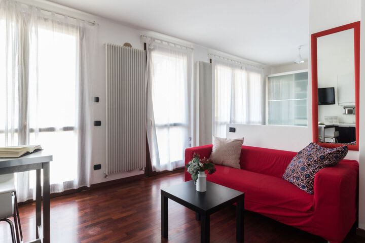 Room 9 of 25