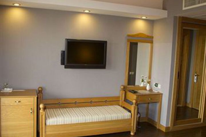 Room 20 of 49